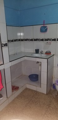 Casa de 3 habitaciones en venta en Cuatro Caminos, Cotorro, La Habana
