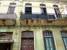 Casa Colonial de 4 habitaciones en venta en Cayo Hueso, Centro Habana, La Habana