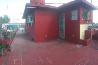 Casa Independiente de 4 habitaciones en venta en Los Quemados, Marianao, La Habana