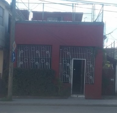 Casa Independiente de 4 habitaciones en venta en Los Quemados, Marianao, La Habana
