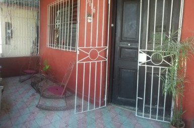 Casa Independiente de 4 habitaciones en venta en Los Quemados, Marianao, La Habana
