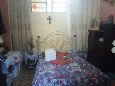 Casa Independiente de 4 habitaciones en venta en Los Quemados, Marianao, La Habana