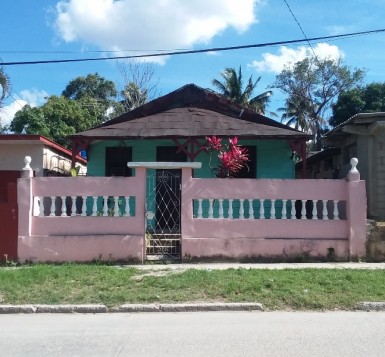 Casa Independiente en Diezmero, San Miguel del Padrón, La Habana