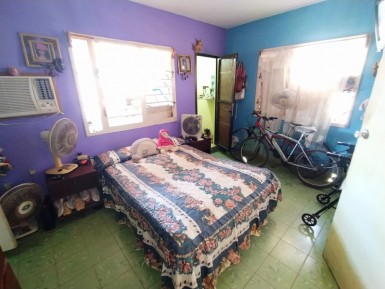 Casa de 2 habitaciones en venta en Santa Fe, Playa, La Habana