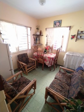 Casa de 2 habitaciones en venta en Santa Fe, Playa, La Habana