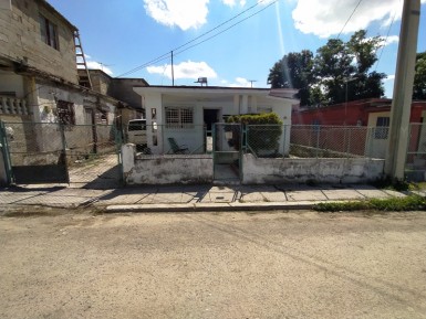Independent House in Dolores - Veracruz, San Miguel del Padrón, La Habana