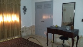 Casa Independiente de 6 habitaciones en venta en Nuevo Vedado, Plaza de la Revolución, La Habana - 3