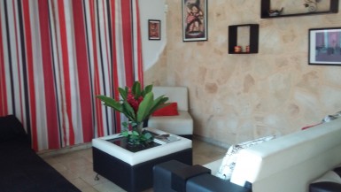 Casa Independiente de 6 habitaciones en venta en Nuevo Vedado, Plaza de la Revolución, La Habana