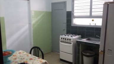 Casa Independiente de 6 habitaciones en venta en Nuevo Vedado, Plaza de la Revolución, La Habana
