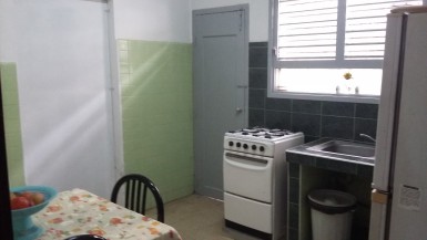 Casa Independiente de 6 habitaciones en venta en Nuevo Vedado, Plaza de la Revolución, La Habana