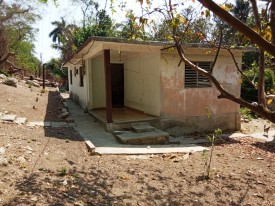 Casa Independiente de 3 habitaciones en permuta en Habana del Este, La Habana - 2
