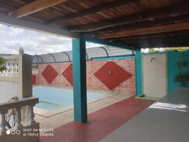 Casa Independiente de 3 habitaciones en venta en Las Guásimas, Arroyo Naranjo, La Habana