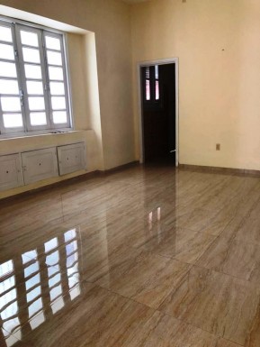 Casa Independiente de 5 habitaciones en venta en Miramar, Playa, La Habana