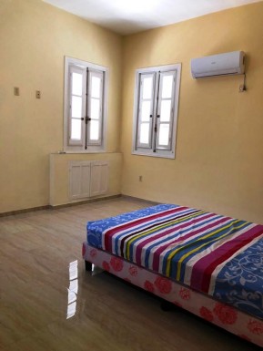 Casa Independiente de 5 habitaciones en venta en Miramar, Playa, La Habana