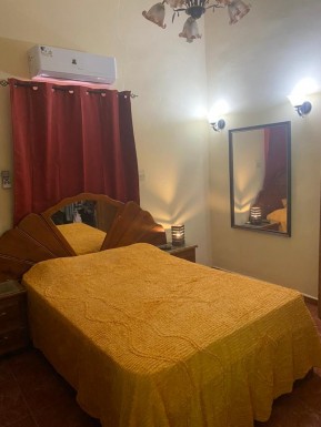 Casa Independiente de 4 habitaciones en venta en Plaza de la Revolución, La Habana