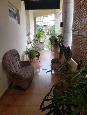 House with 6 bedrooms for sale in Santos Suárez, Diez de Octubre, La Habana