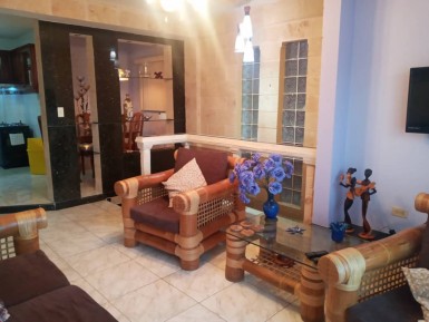 Biplanta de 2 habitaciones en venta en Vedado, Plaza de la Revolución, La Habana