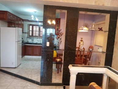 Biplanta de 2 habitaciones en venta en Vedado, Plaza de la Revolución, La Habana