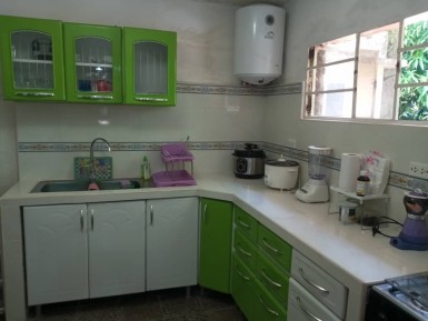 Casa Independiente de 4 habitaciones en venta en Cojímar, Habana del Este, La Habana