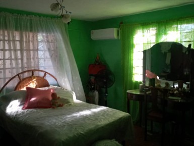 Casa Independiente de 4 habitaciones en venta en Cojímar, Habana del Este, La Habana