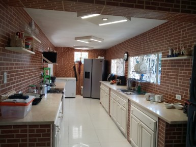 Casa Independiente de 7 habitaciones en venta en Antonio Guiteras, Habana del Este, La Habana
