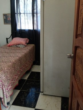 Casa Independiente de 7 habitaciones en venta en Antonio Guiteras, Habana del Este, La Habana