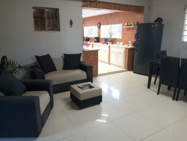 Casa Independiente de 7 habitaciones en venta en Antonio Guiteras, Habana del Este, La Habana