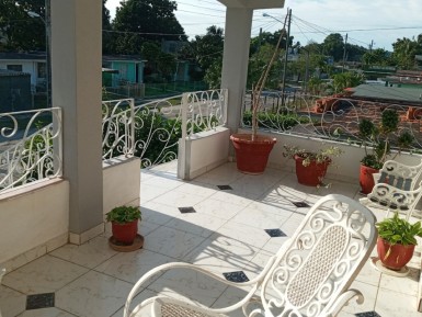 Casa Independiente de 7 habitaciones en venta en Antonio Guiteras, Habana del Este, La Habana