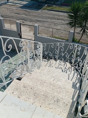 Casa Independiente de 7 habitaciones en venta en Antonio Guiteras, Habana del Este, La Habana