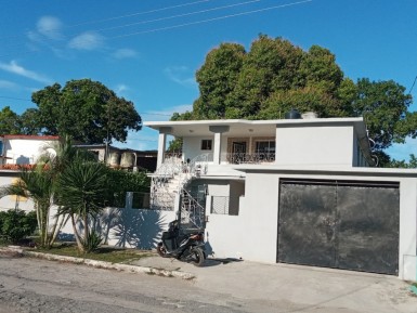Casa Independiente de 7 habitaciones en venta en Antonio Guiteras, Habana del Este, La Habana