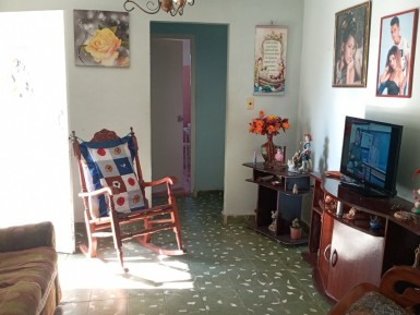 Casa Independiente de 7 habitaciones en venta en Antonio Guiteras, Habana del Este, La Habana