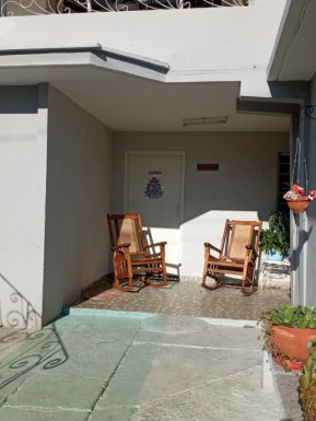 Casa Independiente de 7 habitaciones en venta en Antonio Guiteras, Habana del Este, La Habana