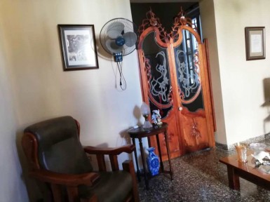 Casa Independiente de 5 habitaciones en venta en Vedado, Plaza de la Revolución, La Habana