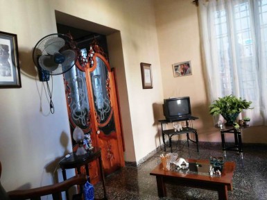 Casa Independiente de 5 habitaciones en venta en Vedado, Plaza de la Revolución, La Habana