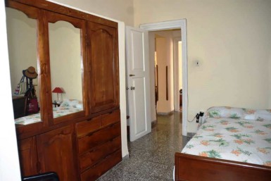 Casa Independiente de 5 habitaciones en venta en Vedado, Plaza de la Revolución, La Habana