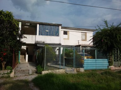 House in Monterrey, San Miguel del Padrón, La Habana