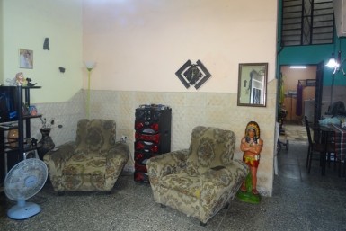 Casa de 2 habitaciones en venta en Centro Habana, La Habana