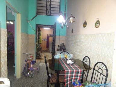 Casa de 2 habitaciones en venta en Centro Habana, La Habana