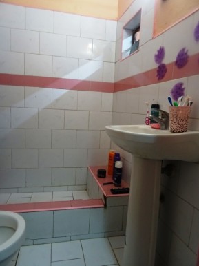 Casa de 2 habitaciones en venta en Centro Habana, La Habana