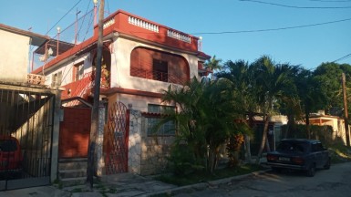 Biplanta in Aldabó, Boyeros, La Habana