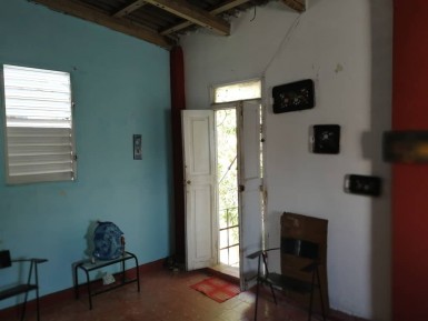 Duplex with 4 bedrooms for sale in Las Cañas, Cerro, La Habana