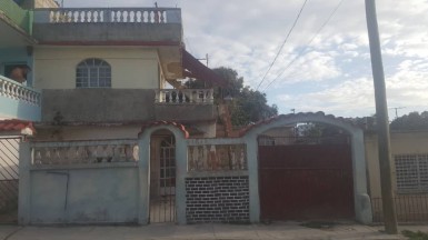 House in Pomo de Oro, Guanabacoa, La Habana