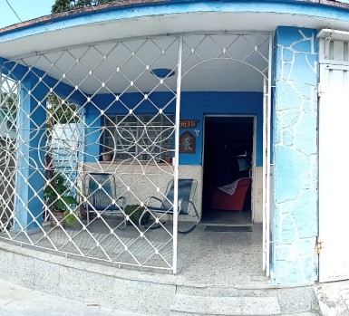 Independent House in La Cumbre, San Miguel del Padrón, La Habana