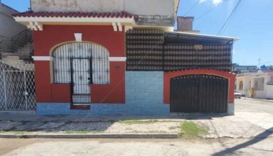 House in Luyanó, Diez de Octubre, La Habana