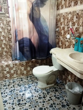 Casa Independiente de 2 habitaciones en venta en Las Cañas, Cerro, La Habana