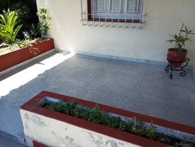 Casa Independiente de 4 habitaciones en venta en Nuevo Vedado, Plaza de la Revolución, La Habana