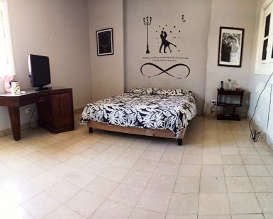 Casa Independiente de 4 habitaciones en venta en Nuevo Vedado, Plaza de la Revolución, La Habana