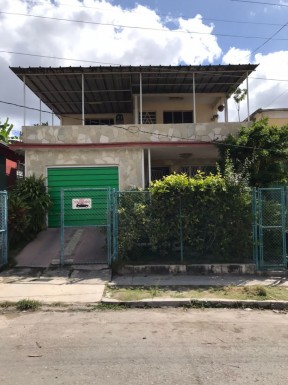 House in Carolina, San Miguel del Padrón, La Habana