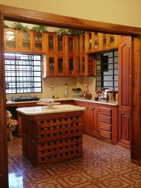 Casa de 5 habitaciones en venta en Víbora Park, Arroyo Naranjo, La Habana