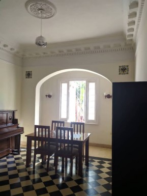 Casa Independiente de 5 habitaciones en venta en Playa, La Habana